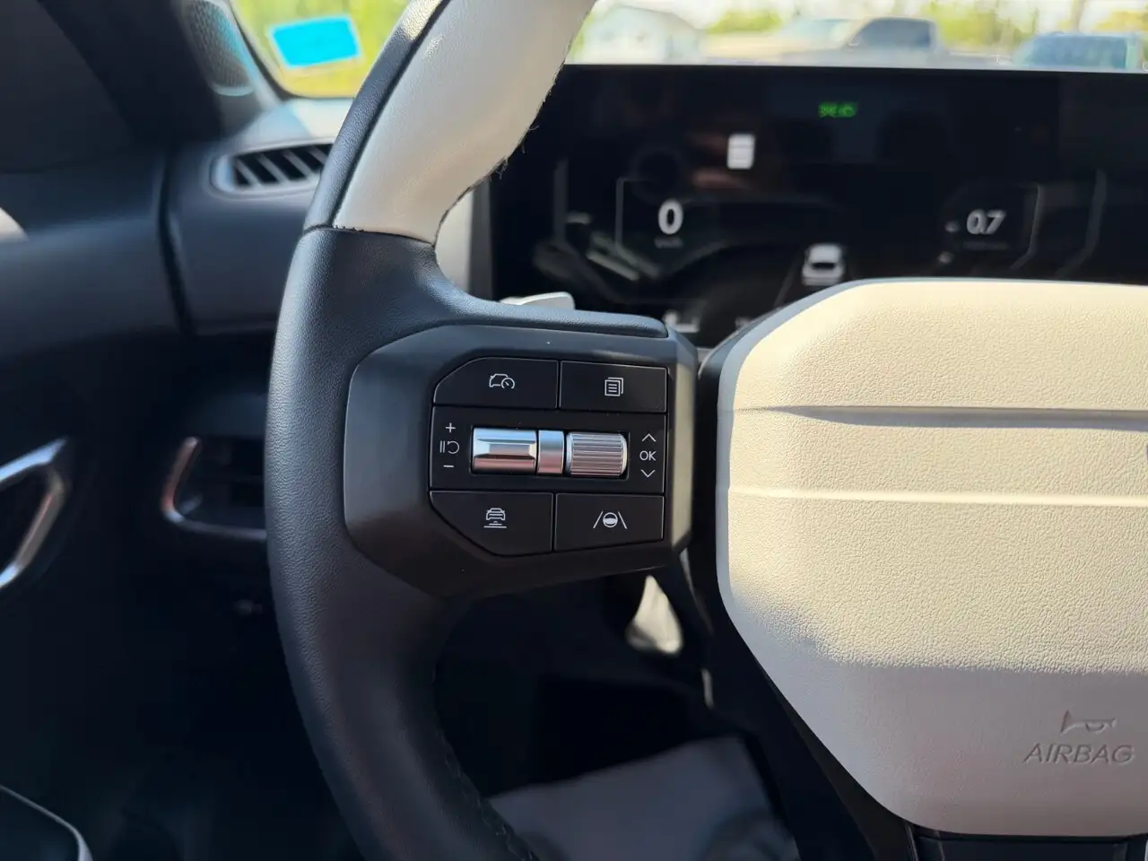 Kia K4 снимка Kia K4