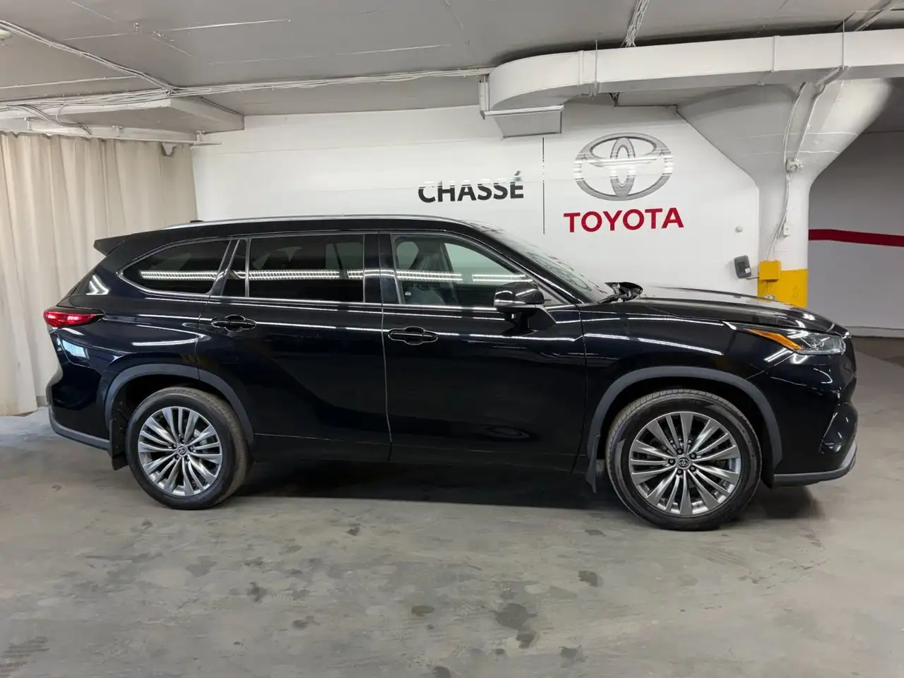 Toyota Highlander photo Toyota Highlander