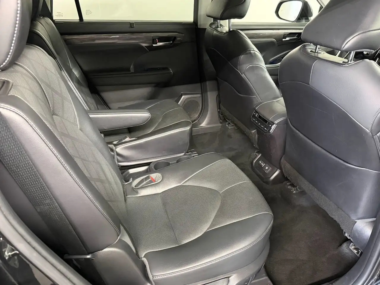 Toyota Highlander photo Toyota Highlander