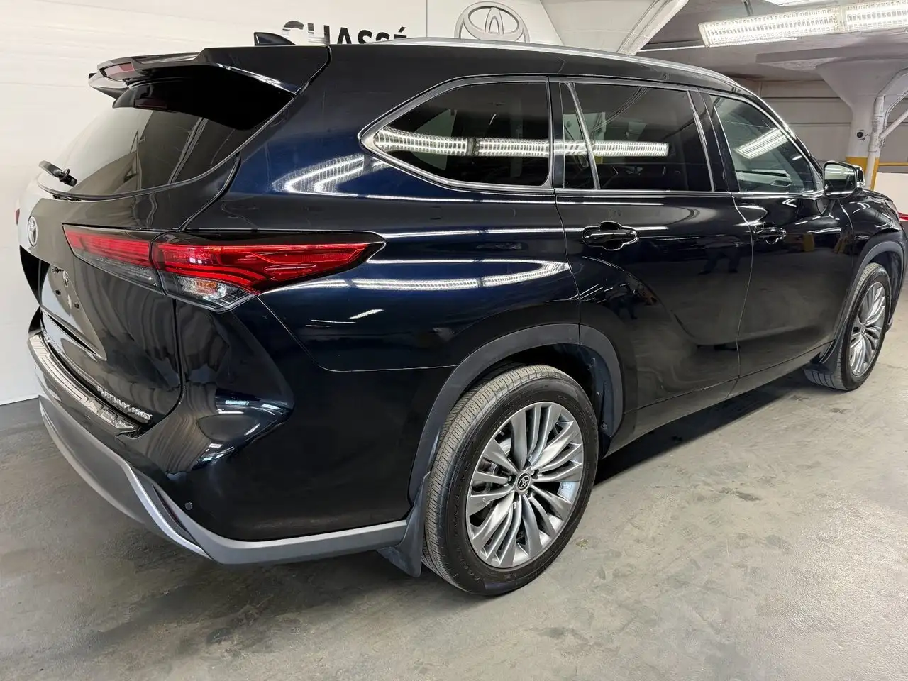 Toyota Highlander photo Toyota Highlander