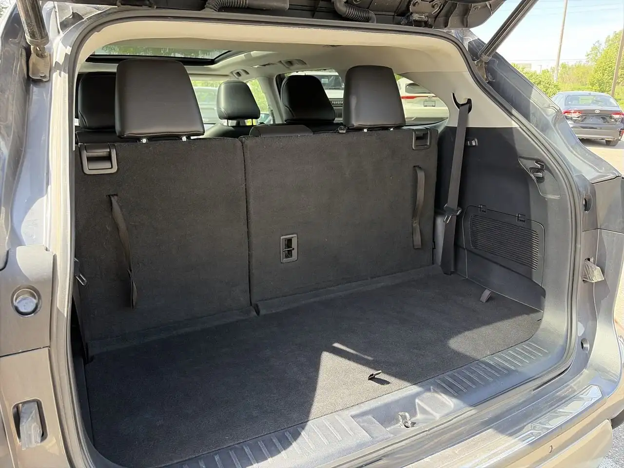 Toyota Highlander снимка Toyota Highlander