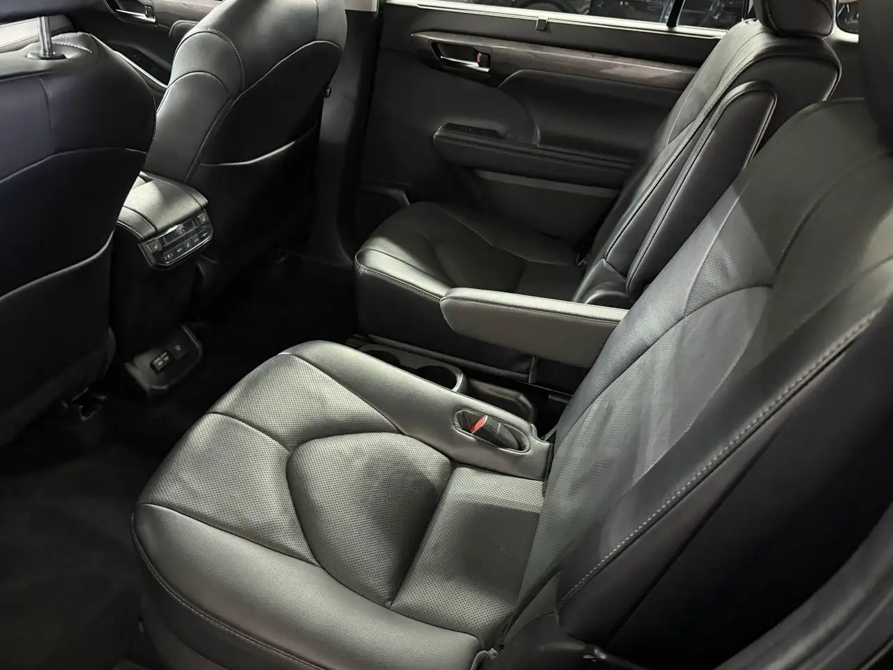 Toyota Highlander photo Toyota Highlander