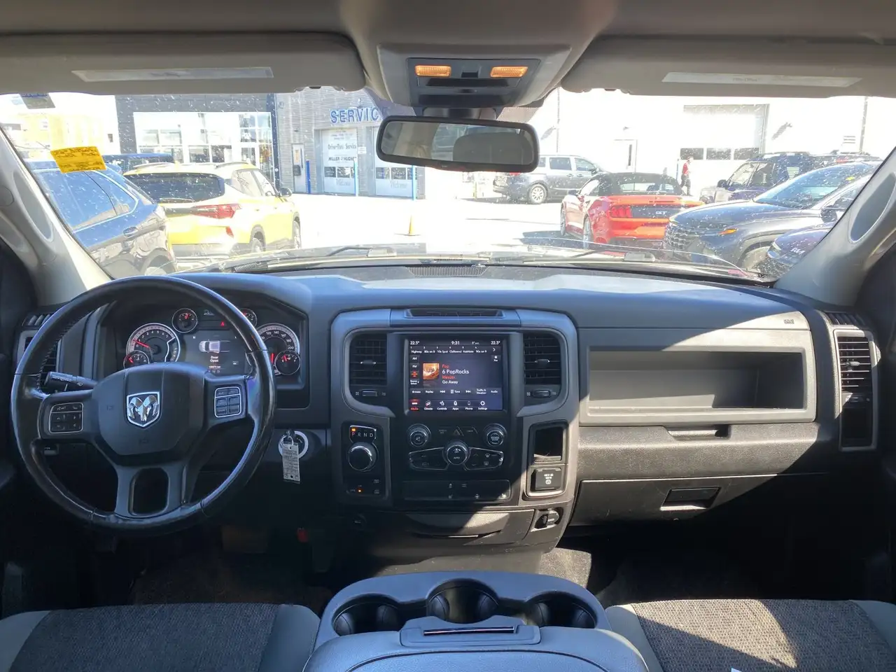 RAM 1500 снимка RAM 1500