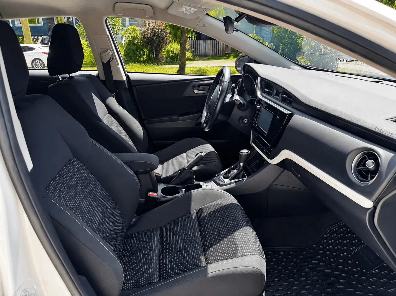 Toyota Corolla photo Toyota Corolla