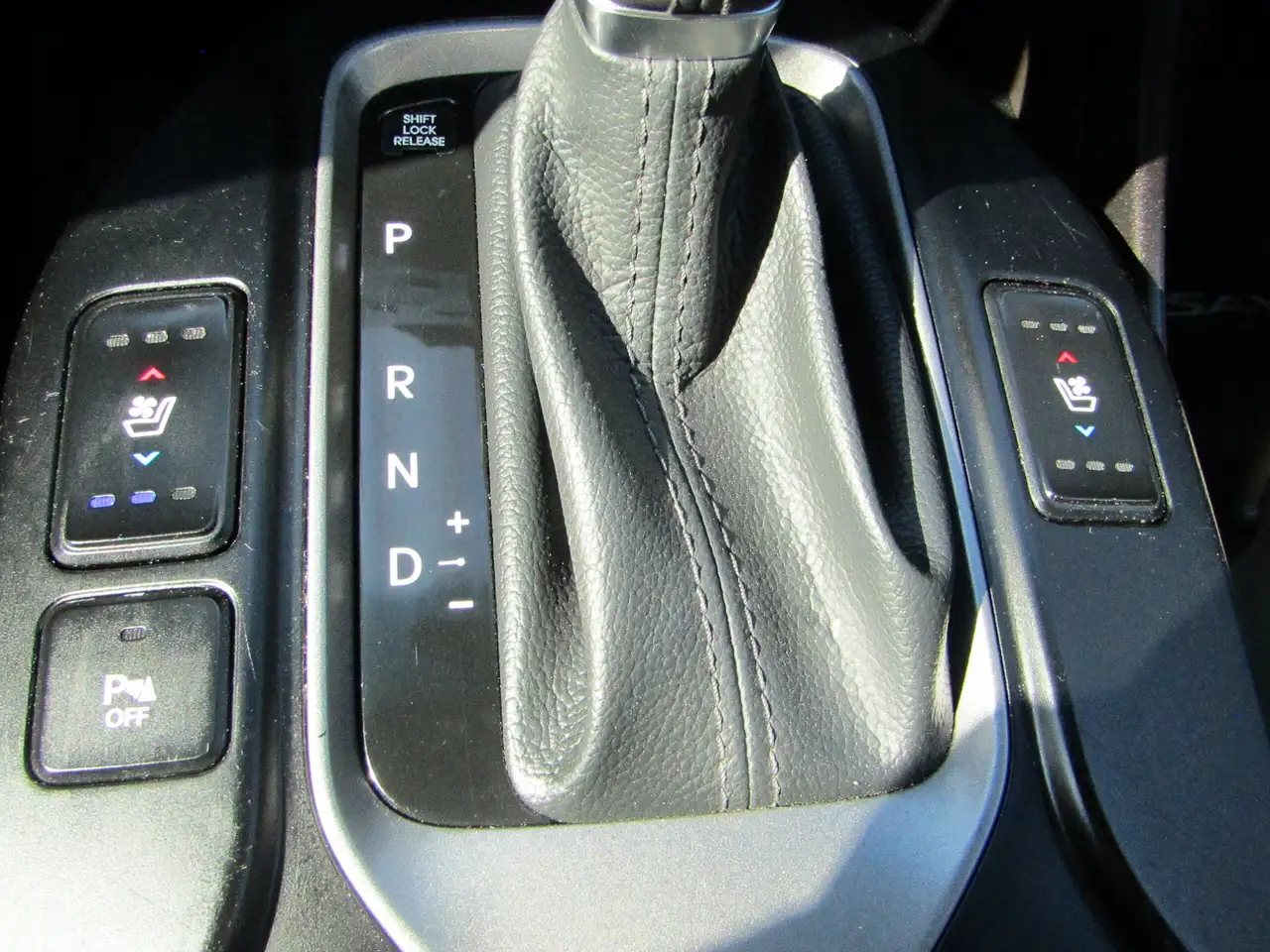 Hyundai SANTA FE снимка Hyundai SANTA FE