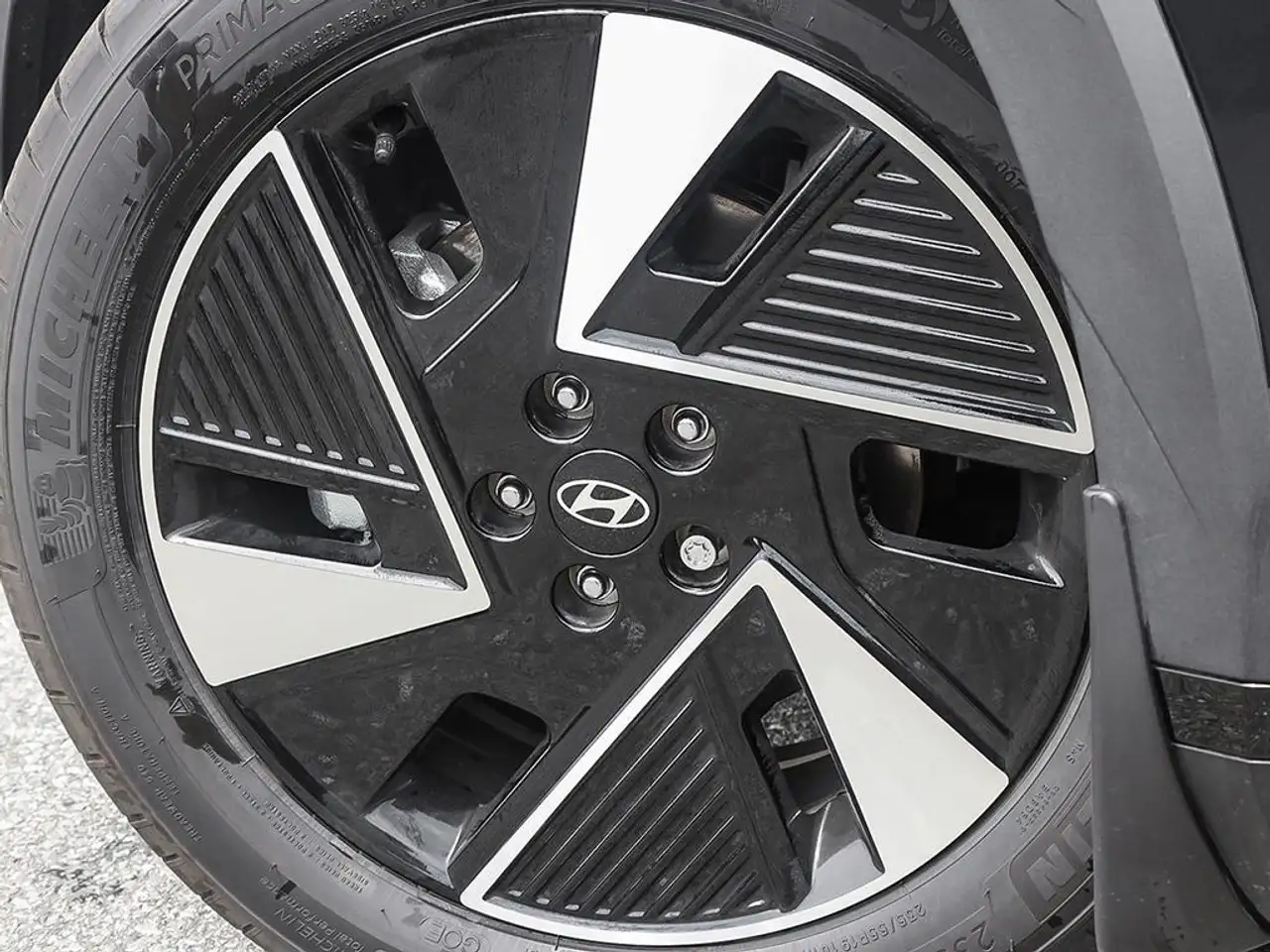 Hyundai IONIQ 5 снимка Hyundai IONIQ 5