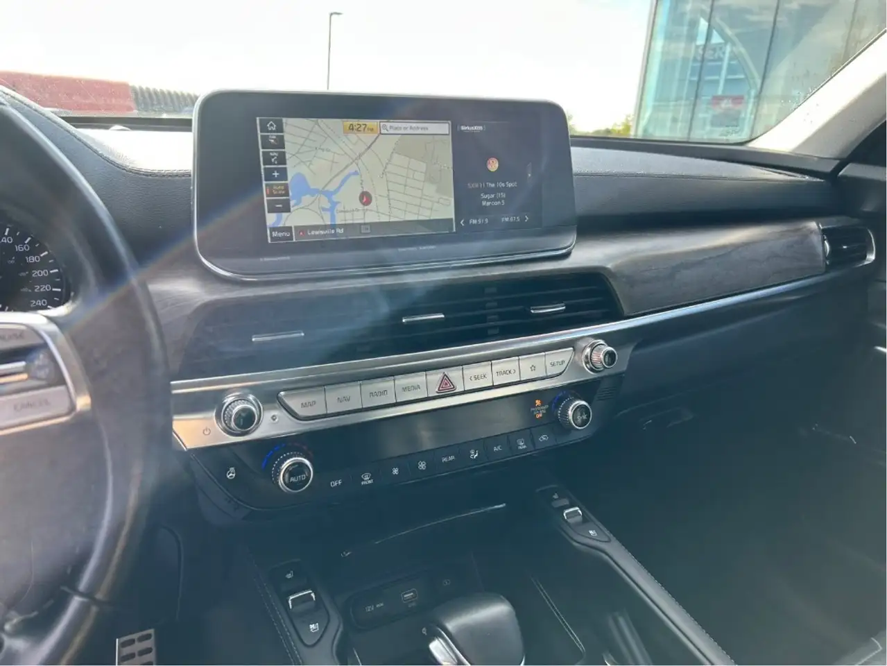 Kia Telluride снимка Kia Telluride