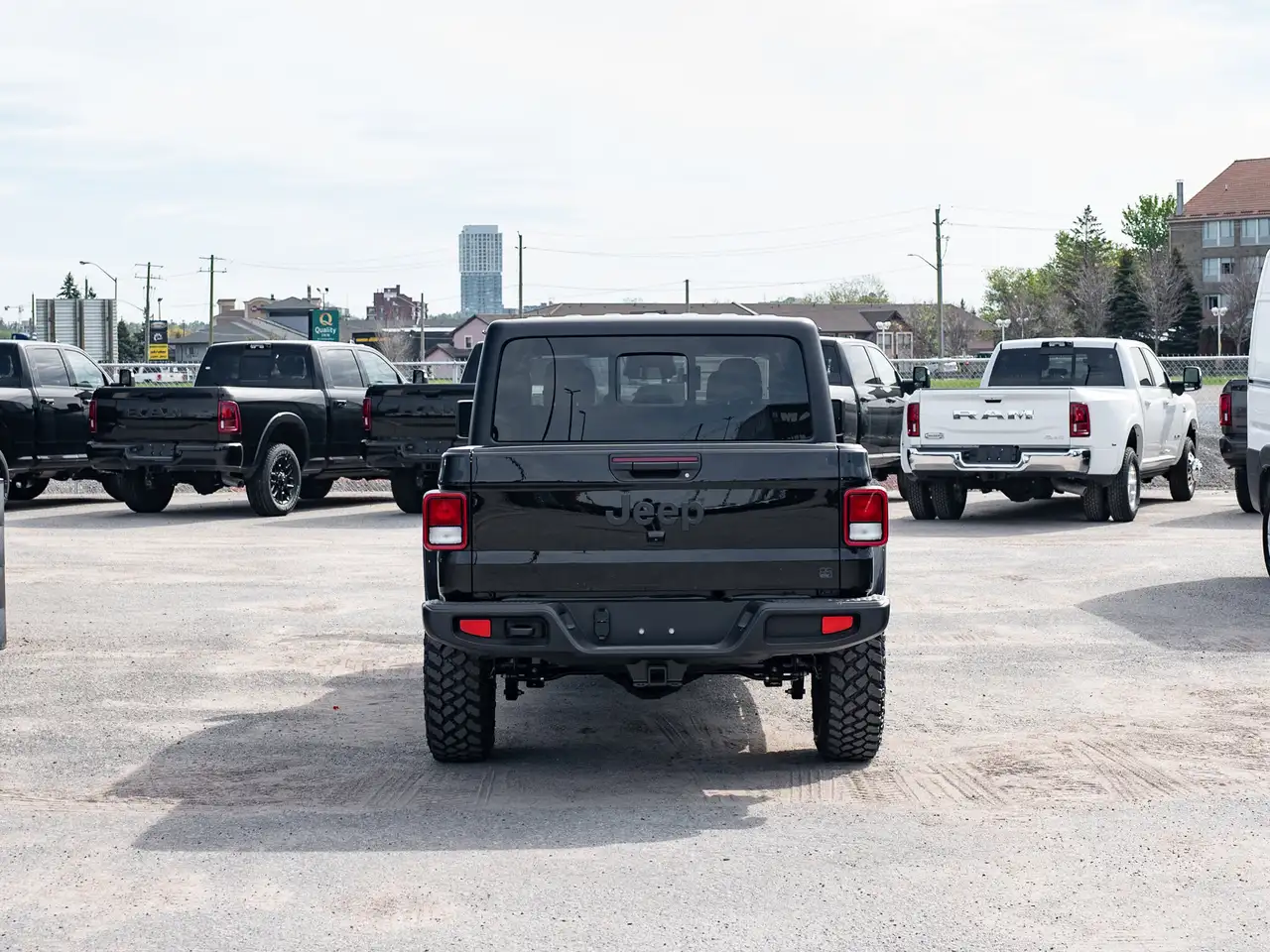 Jeep Gladiator снимка Jeep Gladiator