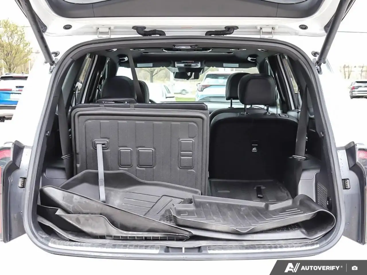 Kia Telluride снимка Kia Telluride