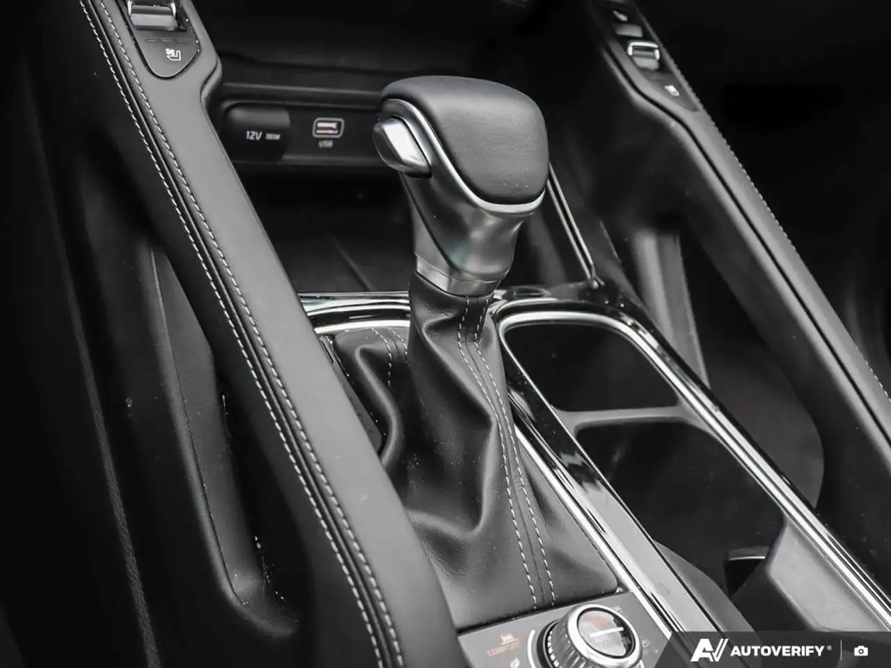 Kia Telluride снимка Kia Telluride