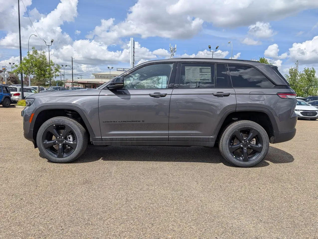Jeep Grand Cherokee photo Jeep Grand Cherokee