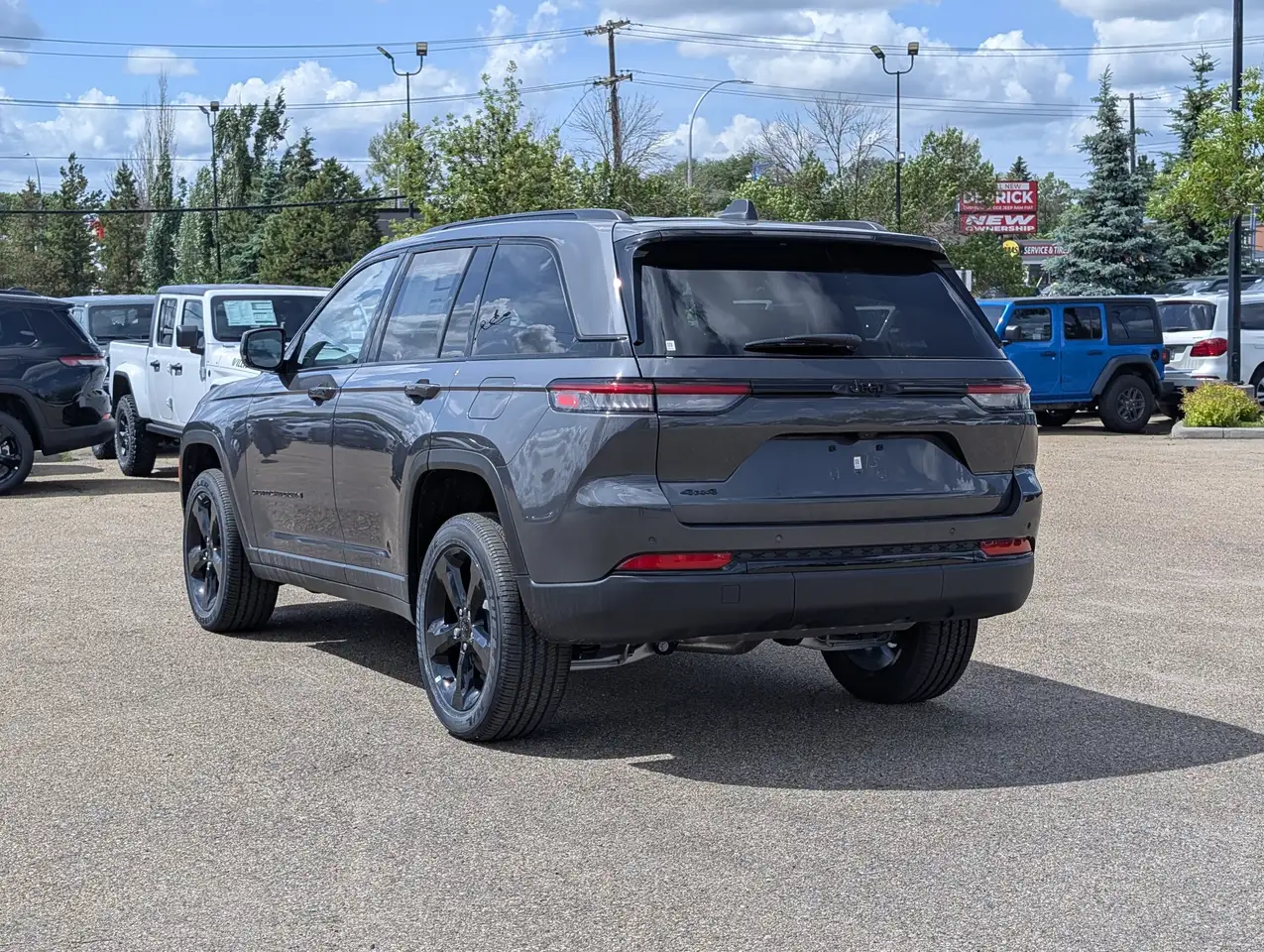 Jeep Grand Cherokee photo Jeep Grand Cherokee
