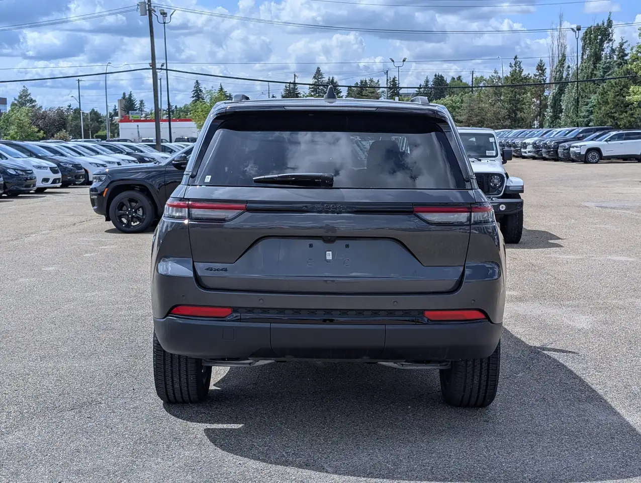Jeep Grand Cherokee photo Jeep Grand Cherokee