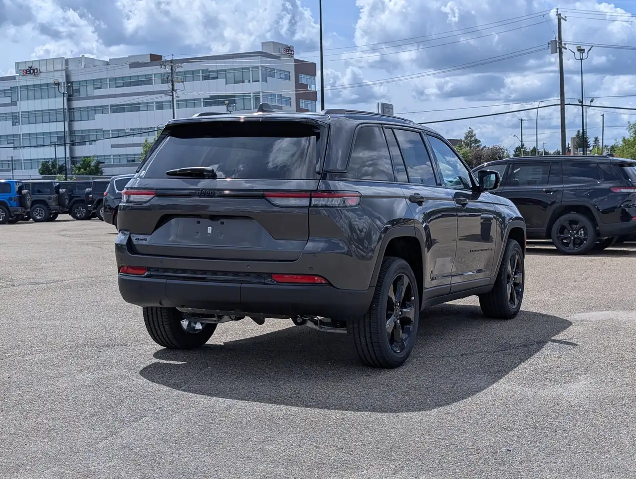 Jeep Grand Cherokee photo Jeep Grand Cherokee
