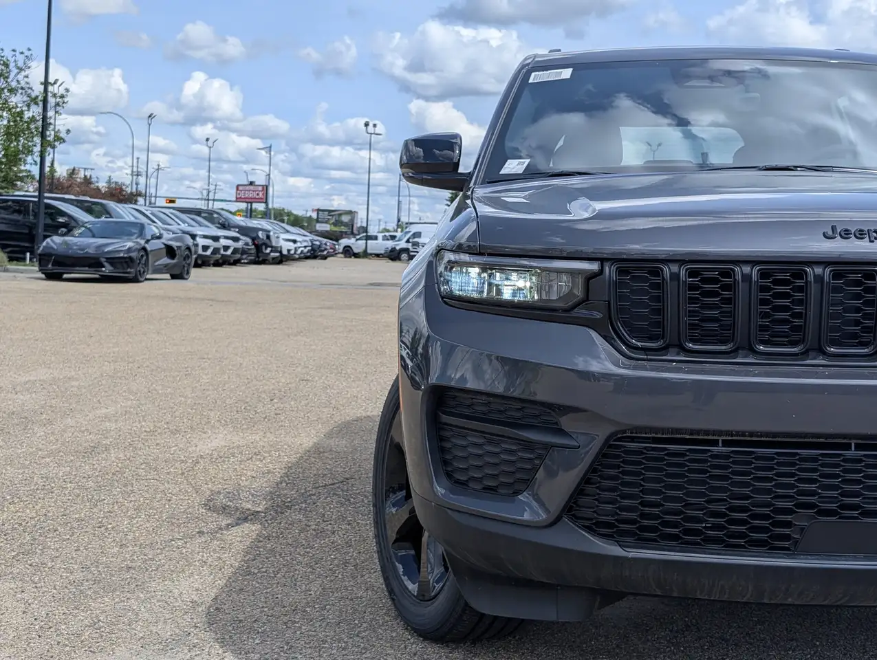Jeep Grand Cherokee photo Jeep Grand Cherokee