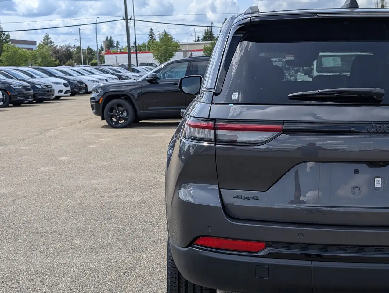 Jeep Grand Cherokee photo Jeep Grand Cherokee