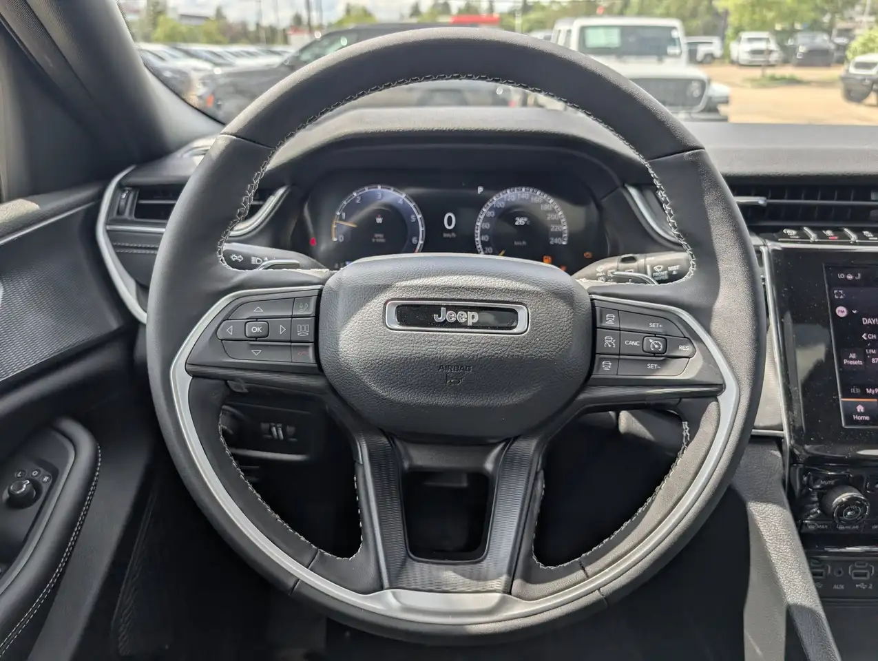 Jeep Grand Cherokee photo Jeep Grand Cherokee