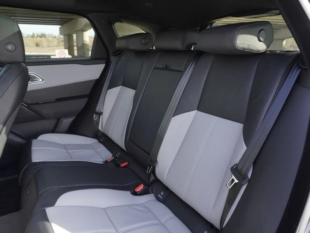 Land Rover Range Rover Velar снимка Land Rover Range Rover Velar