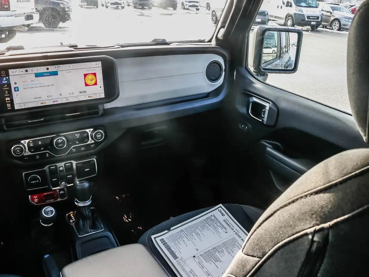 Jeep Wrangler снимка Jeep Wrangler
