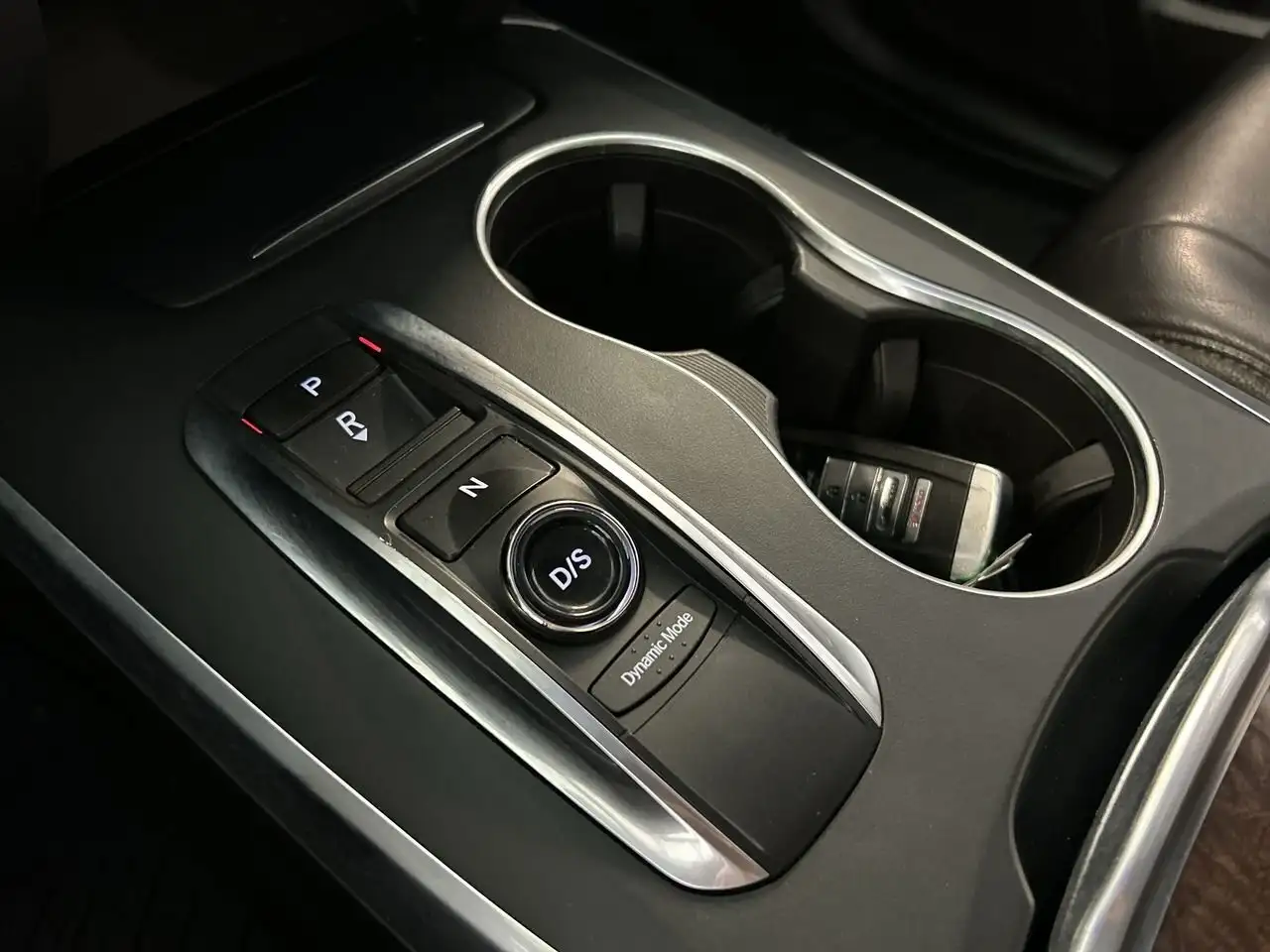 Acura MDX снимка Acura MDX