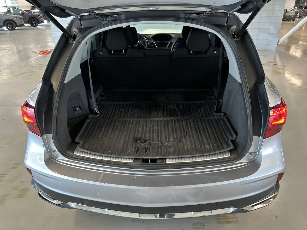 Acura MDX снимка Acura MDX
