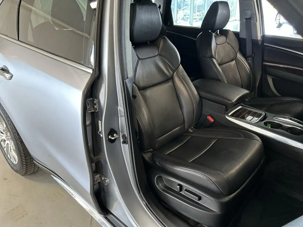 Acura MDX снимка Acura MDX
