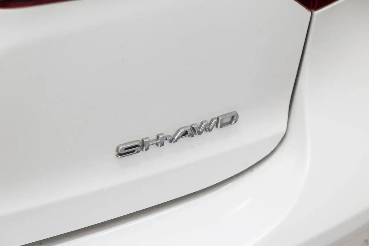 Acura MDX снимка Acura MDX