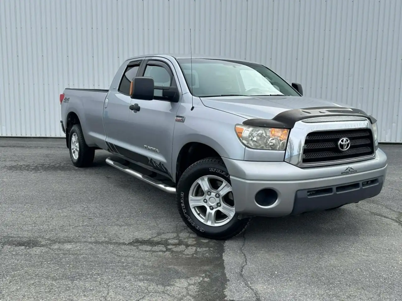 Toyota Tundra photo Toyota Tundra