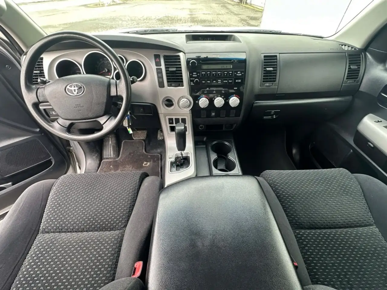 Toyota Tundra photo Toyota Tundra