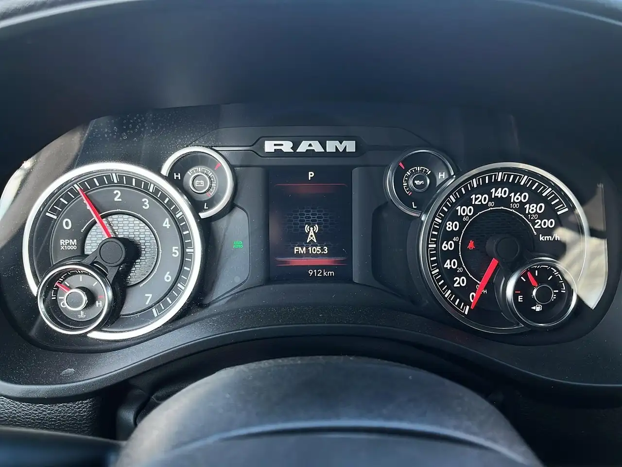 RAM 1500 снимка RAM 1500