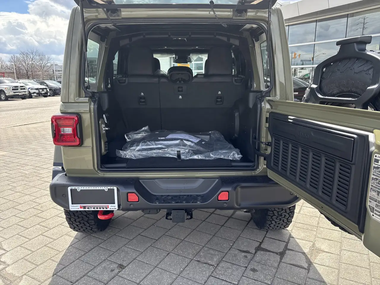 Jeep Wrangler снимка Jeep Wrangler