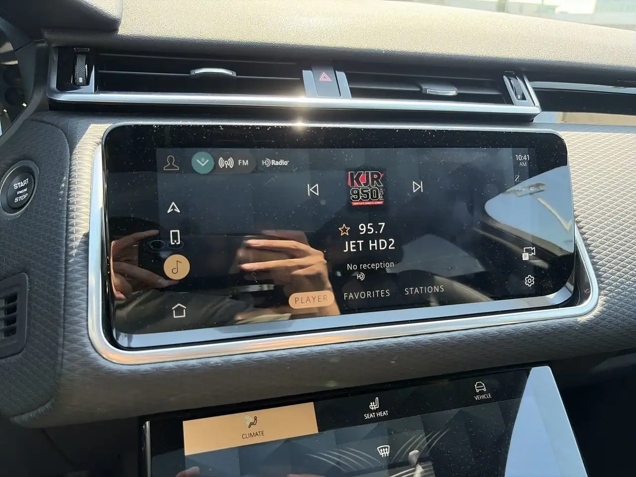Land Rover Range Rover Velar photo Land Rover Range Rover Velar