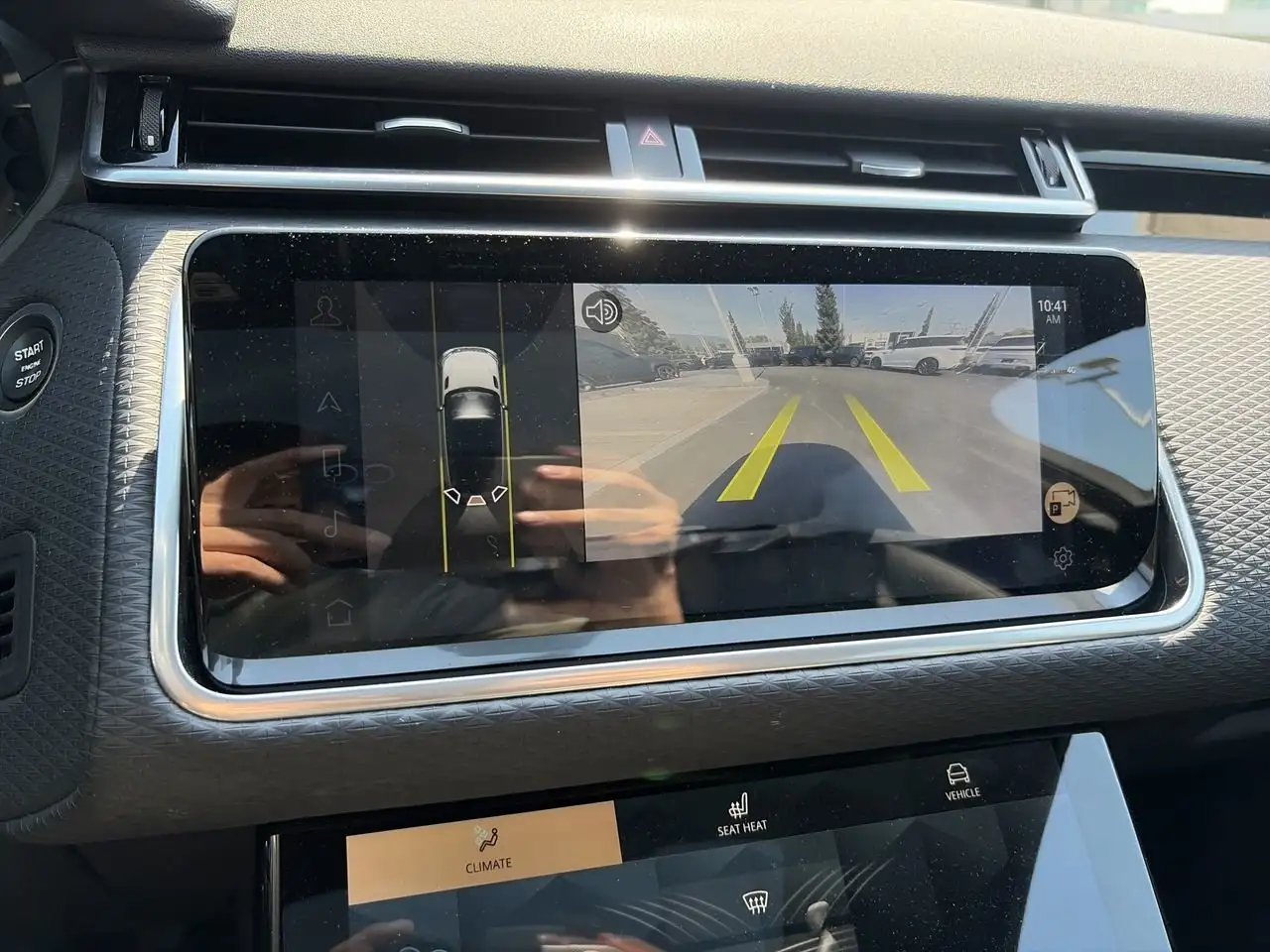 Land Rover Range Rover Velar photo Land Rover Range Rover Velar