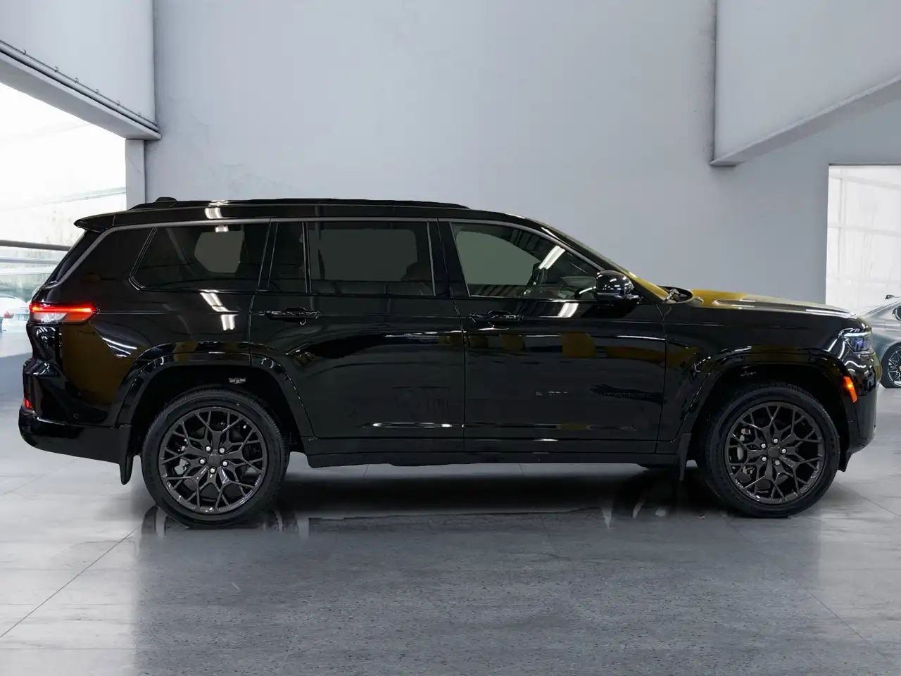 Jeep Grand Cherokee photo Jeep Grand Cherokee
