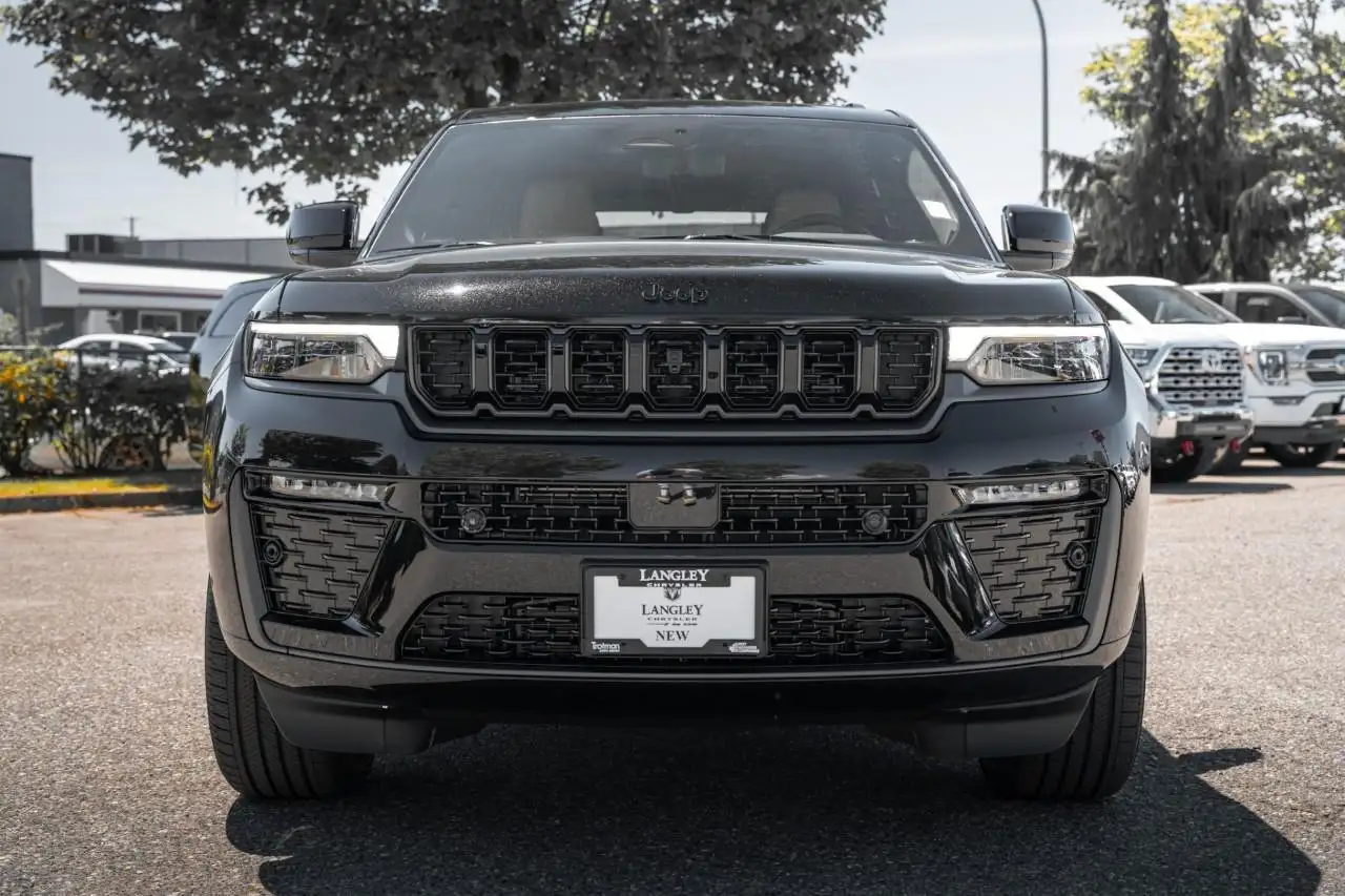 Jeep Grand Cherokee снимка Jeep Grand Cherokee