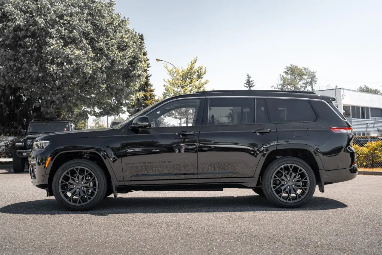 Jeep Grand Cherokee снимка Jeep Grand Cherokee