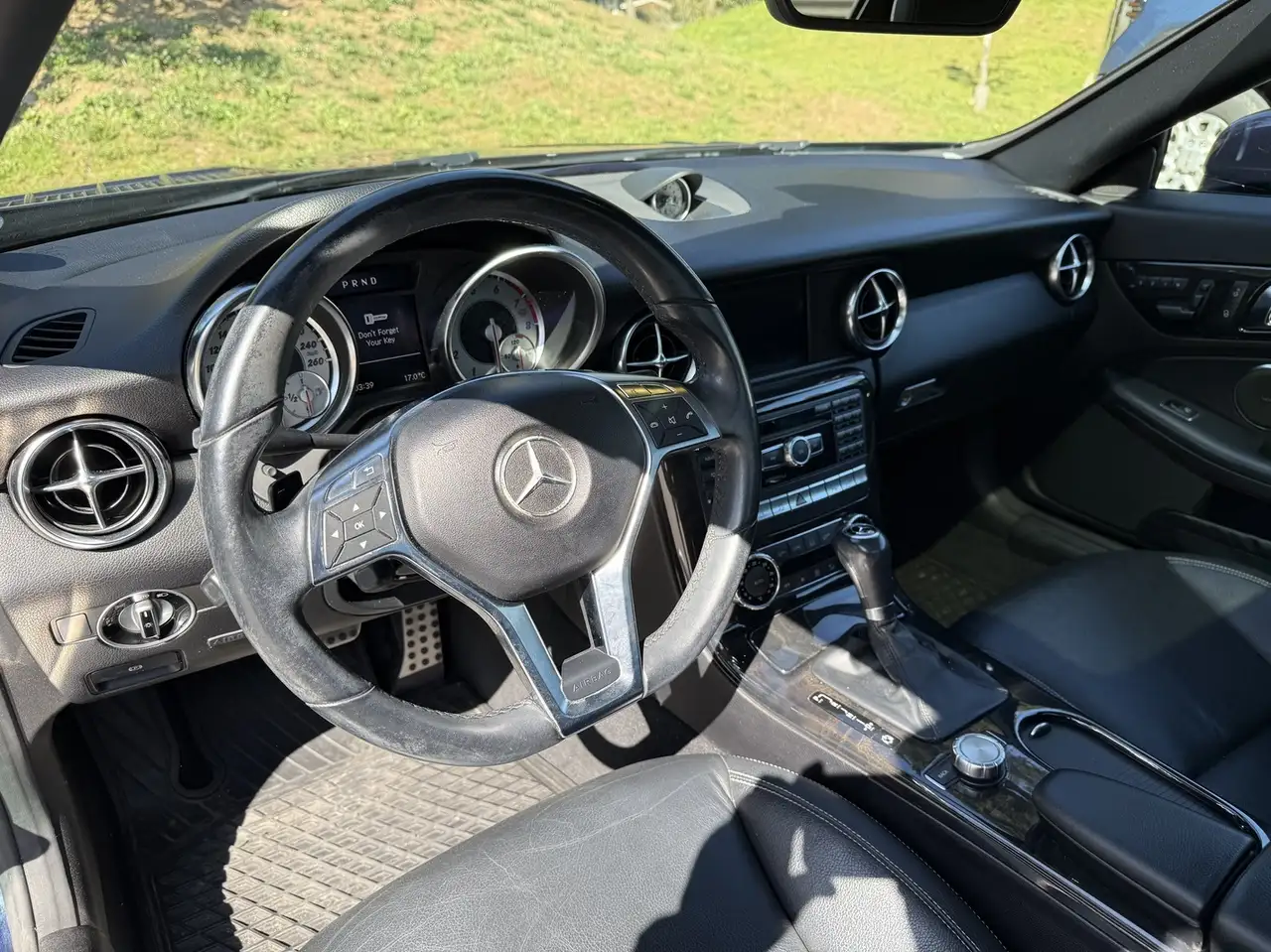 Mercedes-Benz SLK снимка Mercedes-Benz SLK