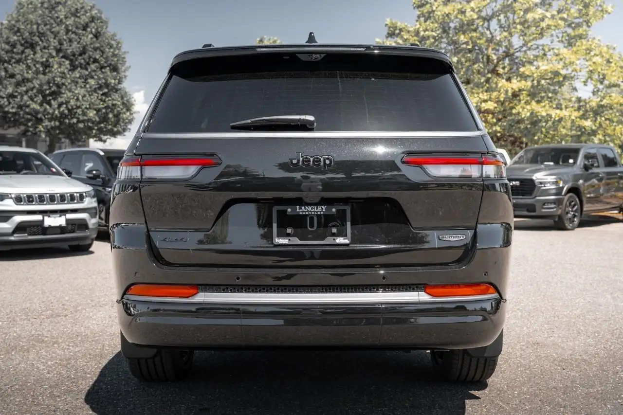 Jeep Grand Cherokee снимка Jeep Grand Cherokee