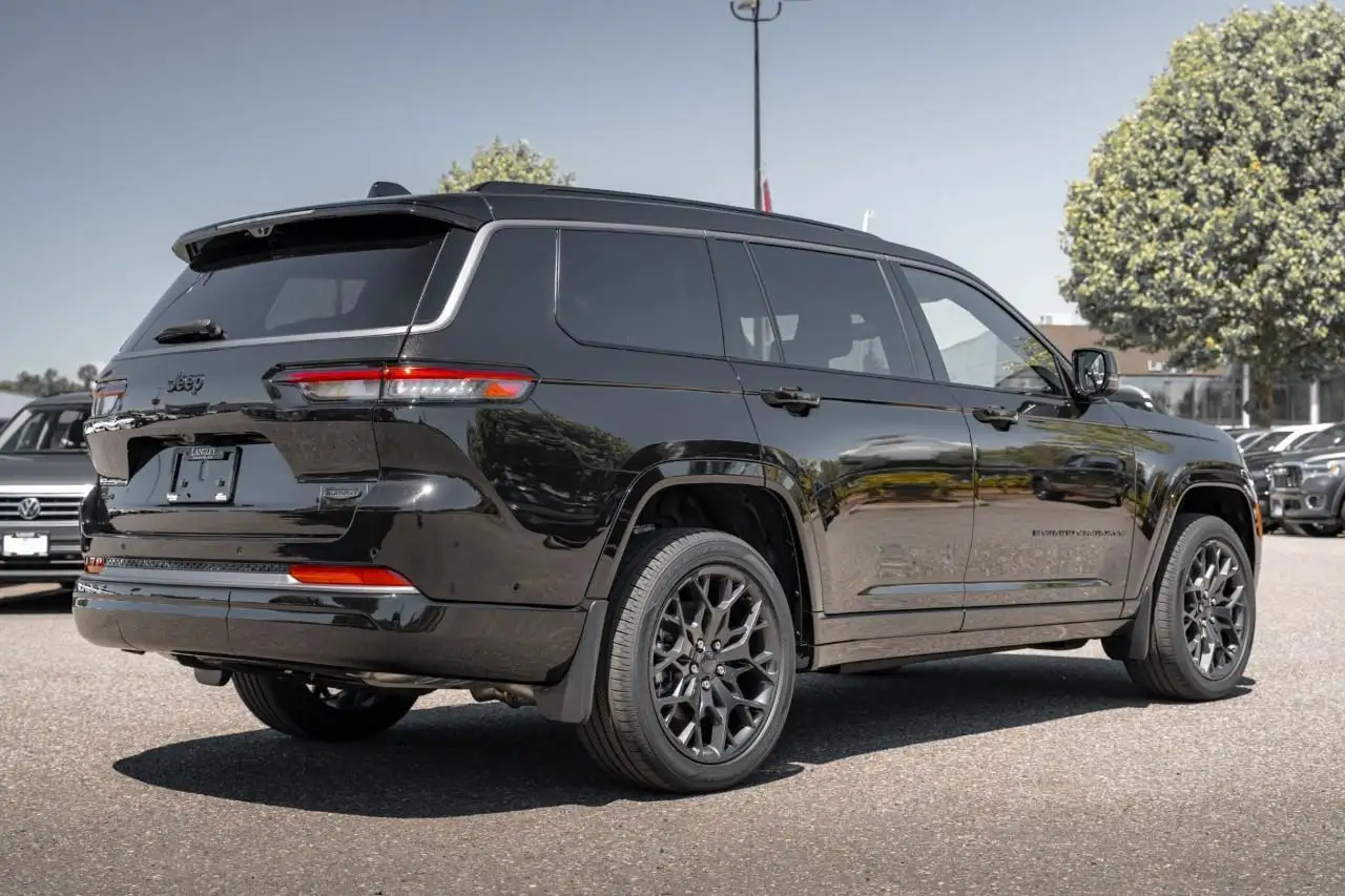 Jeep Grand Cherokee снимка Jeep Grand Cherokee