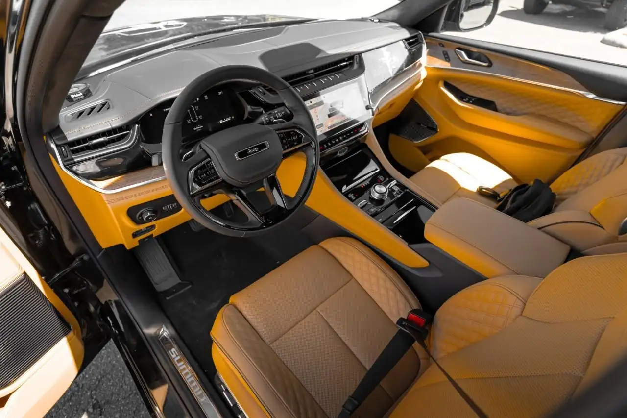Jeep Grand Cherokee снимка Jeep Grand Cherokee