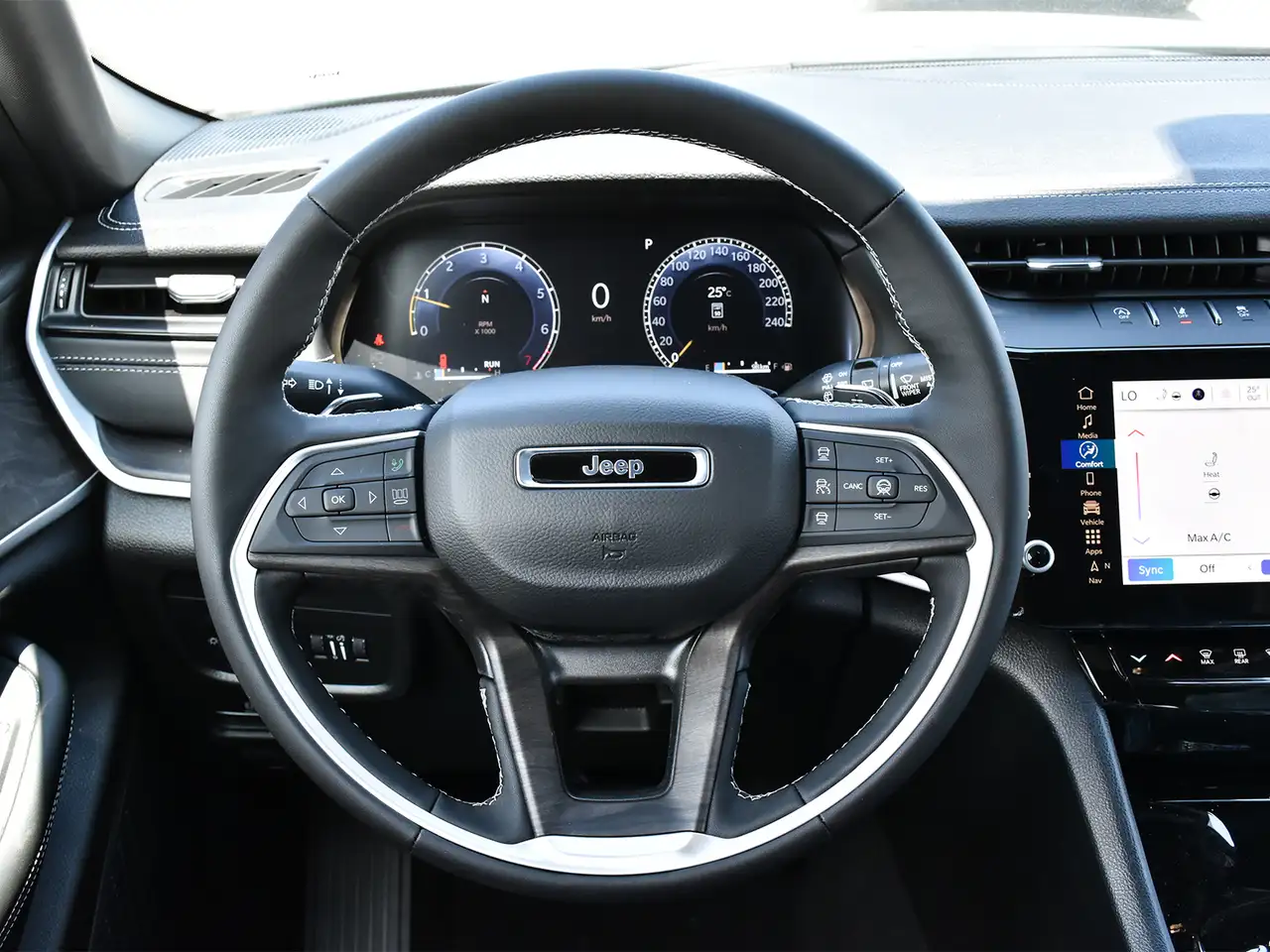 Jeep Grand Cherokee снимка Jeep Grand Cherokee