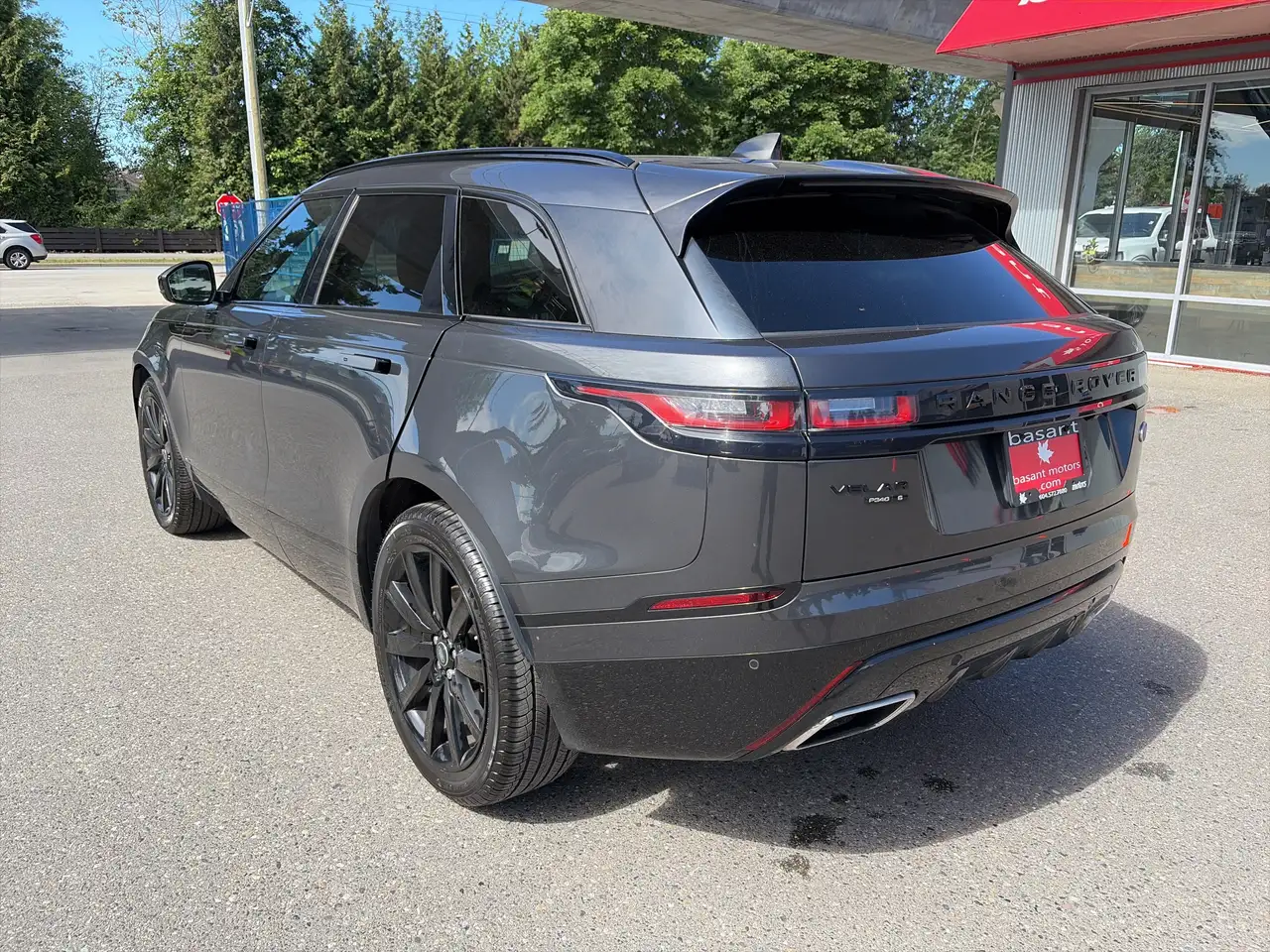 Land Rover Range Rover Velar photo Land Rover Range Rover Velar