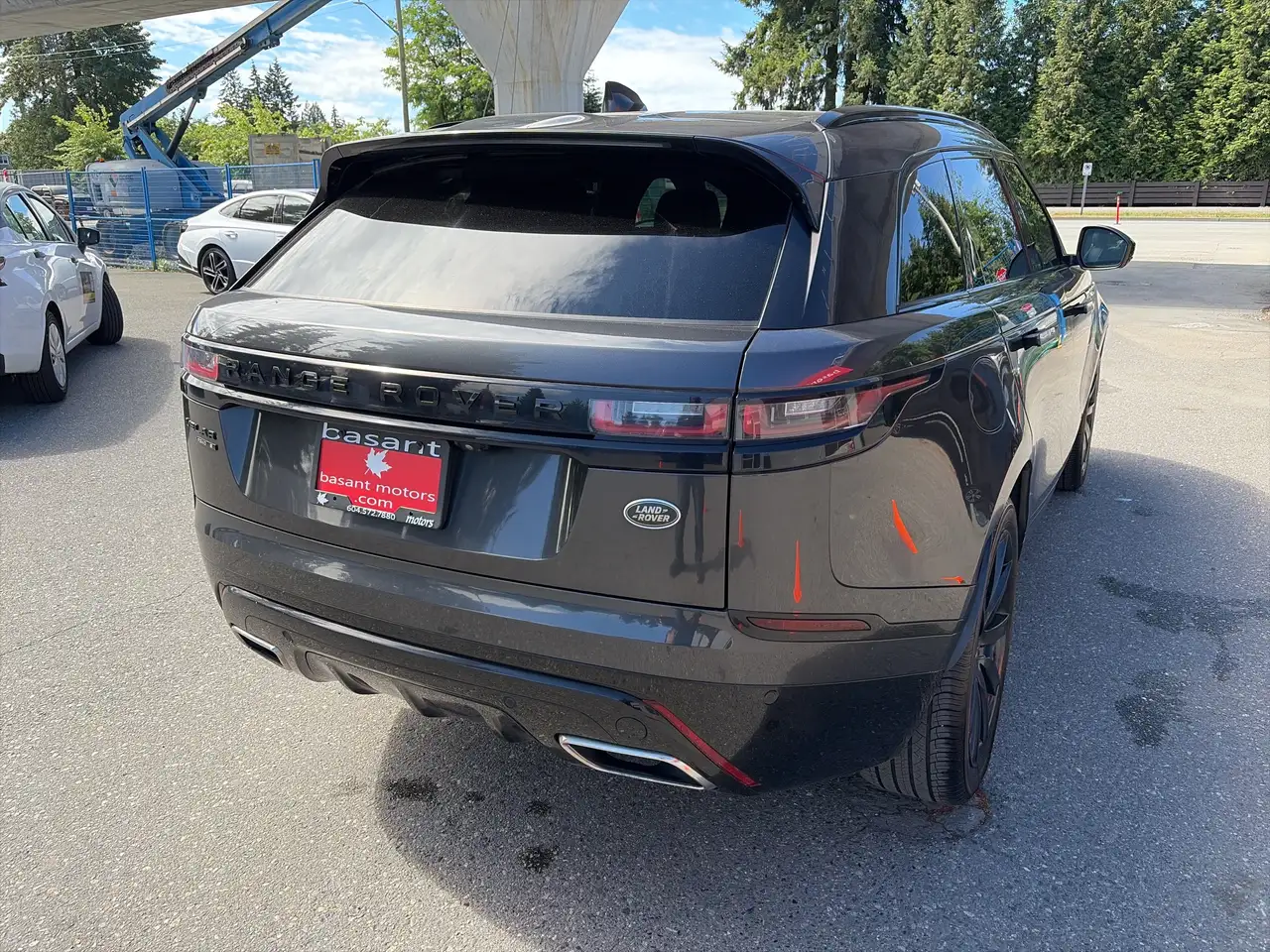 Land Rover Range Rover Velar photo Land Rover Range Rover Velar