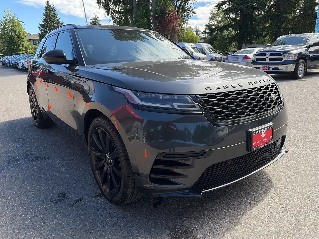 Land Rover Range Rover Velar photo Land Rover Range Rover Velar