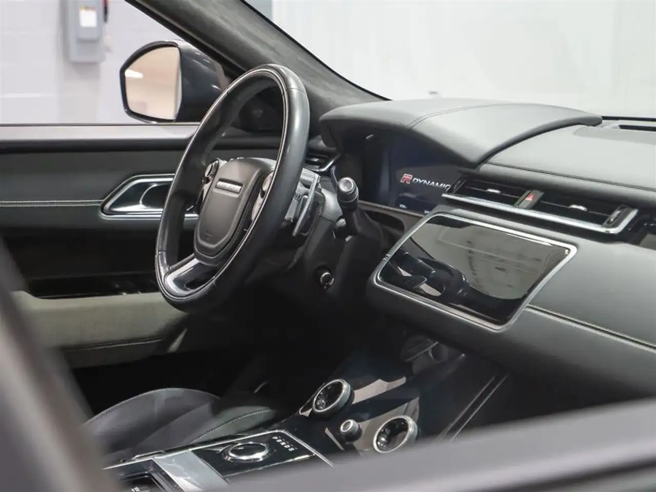 Land Rover Range Rover Velar снимка Land Rover Range Rover Velar