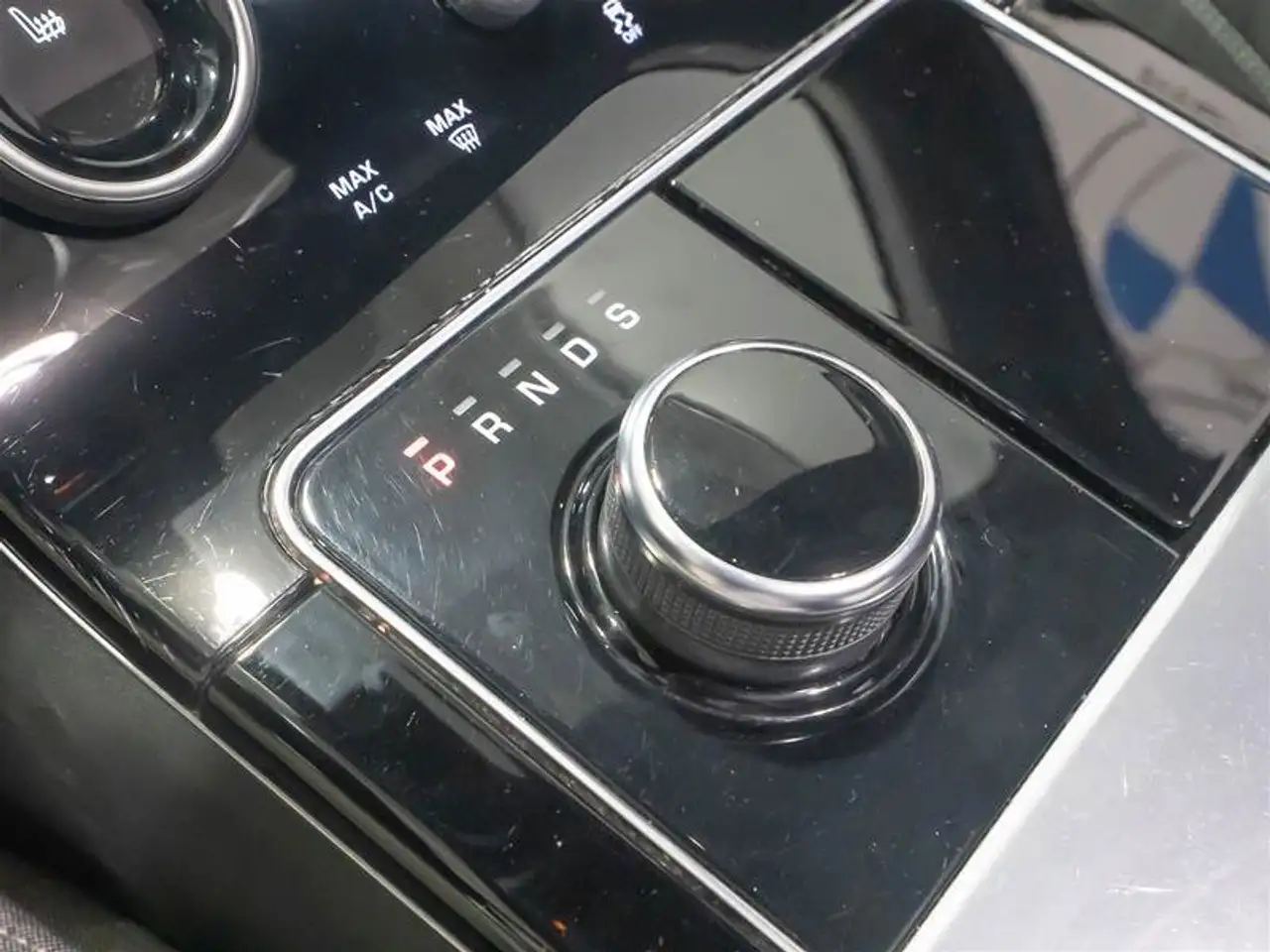 Land Rover Range Rover Velar снимка Land Rover Range Rover Velar