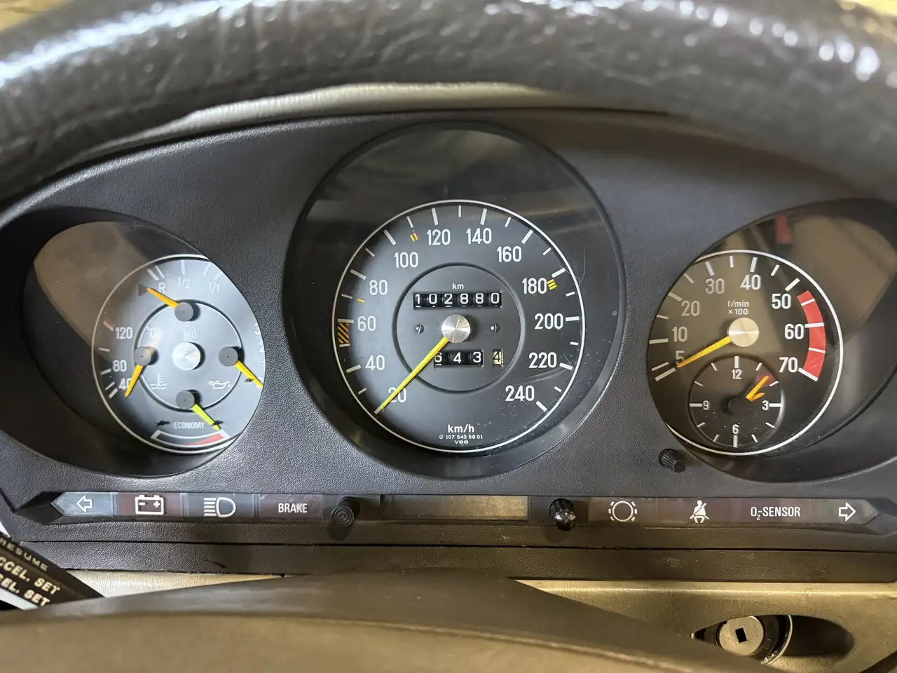 Mercedes-Benz 380 снимка Mercedes-Benz 380