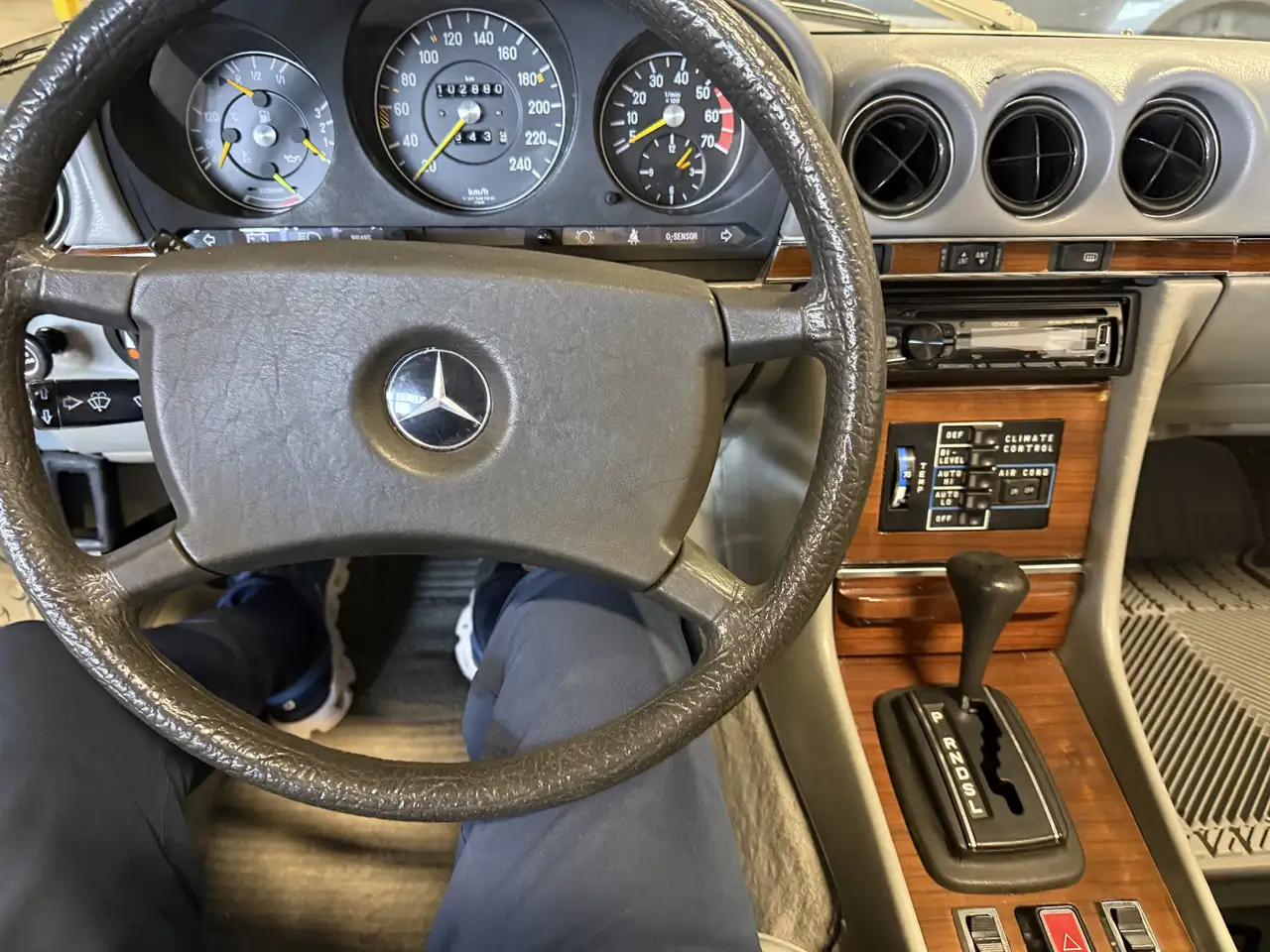 Mercedes-Benz 380 снимка Mercedes-Benz 380