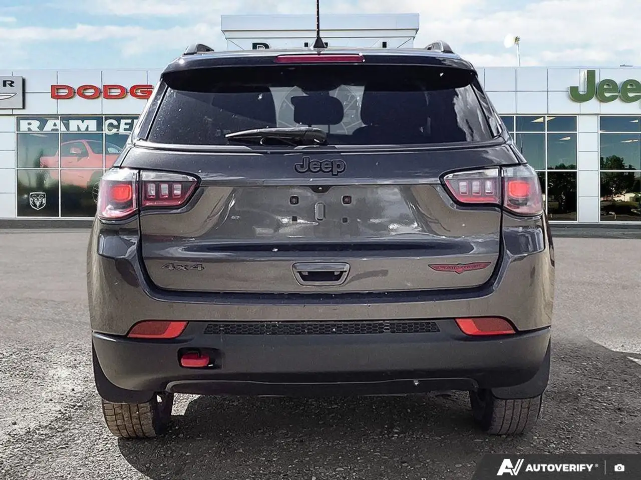 Jeep Compass photo Jeep Compass
