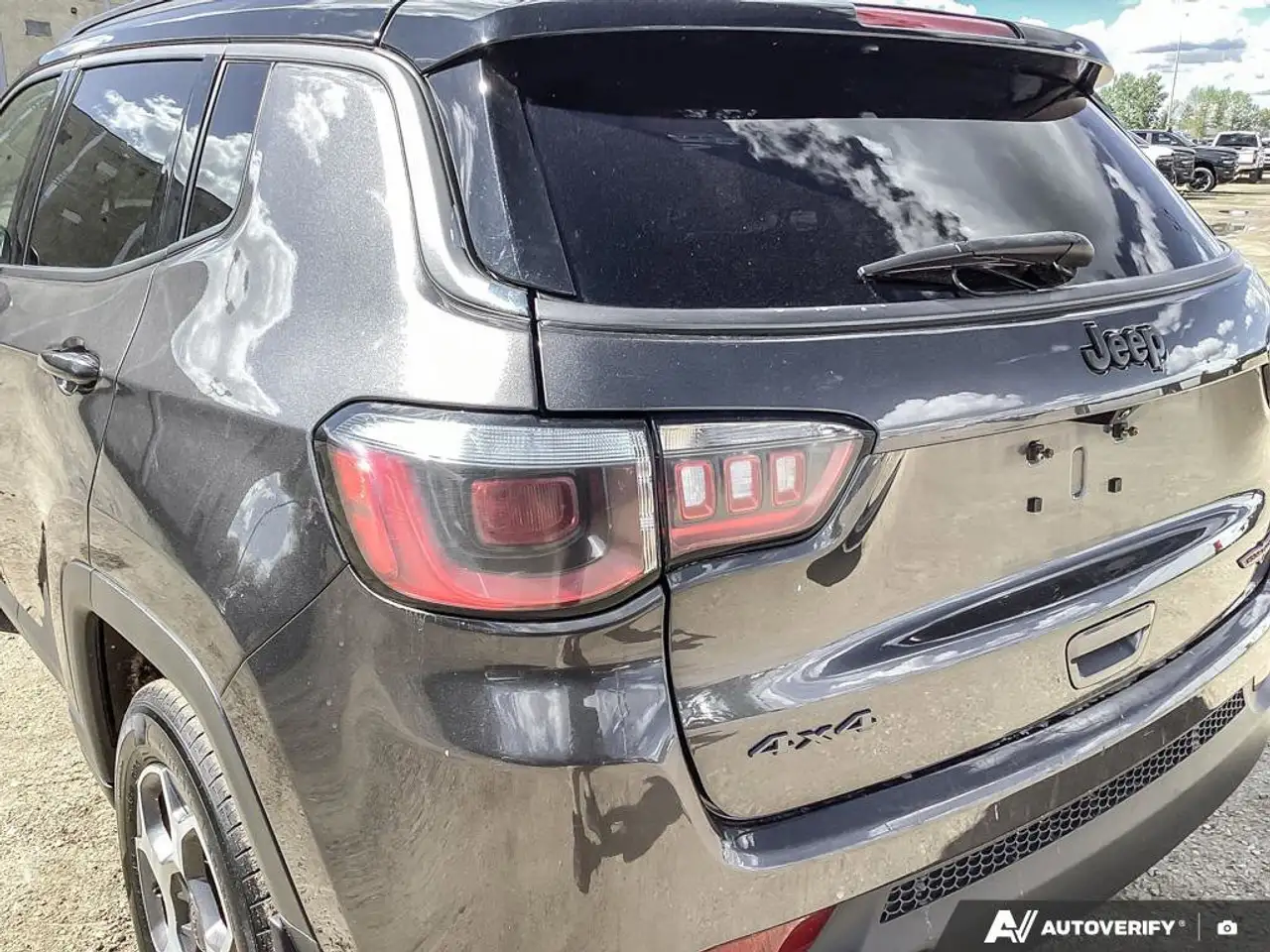 Jeep Compass photo Jeep Compass